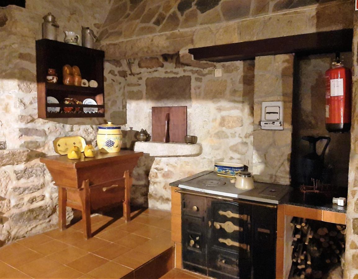 As Seis Chemineas Villa San Julian De Sales Eksteriør bilde